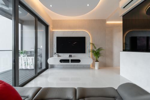 Modern Living Room at 8F Jalan Lempang, Parc Clematis