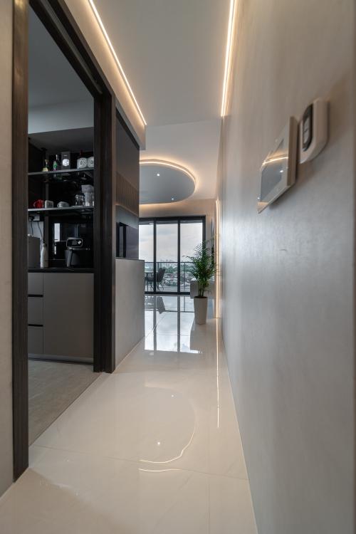 Modern Entryway at 8F Jalan Lempang, Parc Clematis