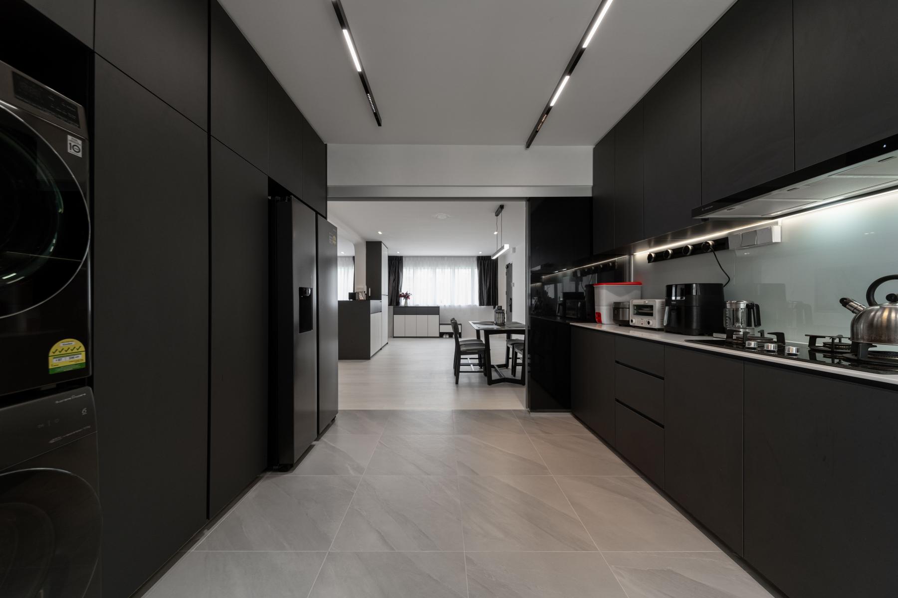 Modern Kitchen with Countertop and Homogeneous Tiles