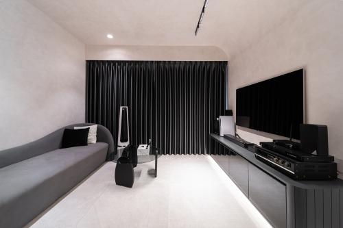 Modern Living Room at 357C Ubi Rd 3