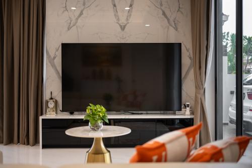 Contemporary Living Room at Bladford Drive