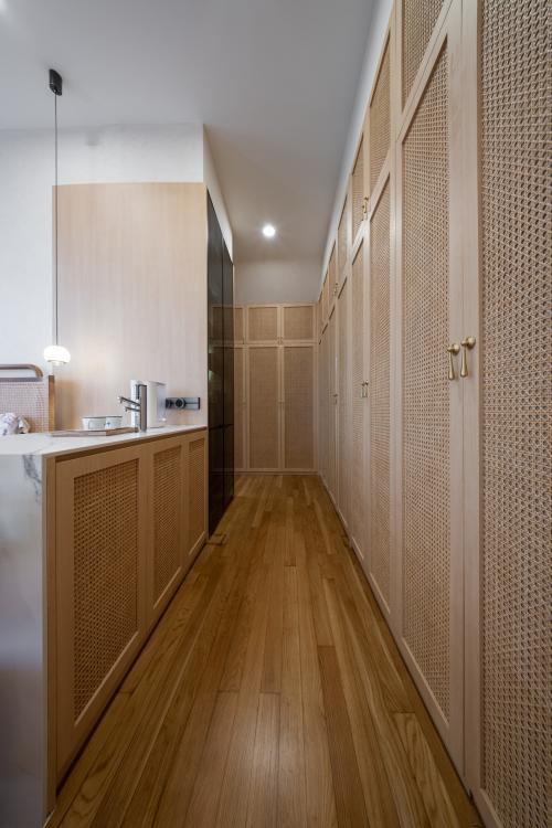 Asian Walk-in Wardrobe at The Trillinq