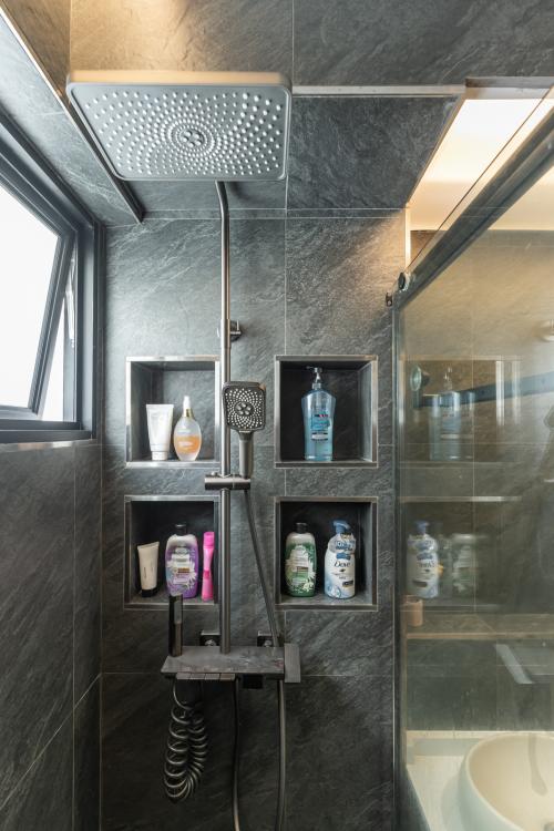 Modern Bathroom at 641 Pasir Ris Drive