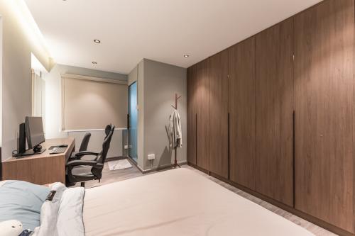 Modern Bedroom at 641 Pasir Ris Drive