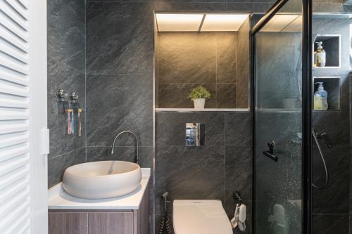 Modern Bathroom at 641 Pasir Ris Drive