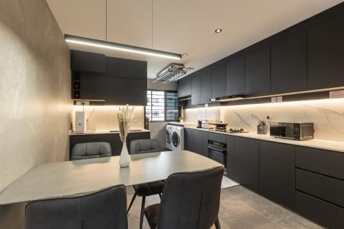 Modern Kitchen at 641 Pasir Ris Drive