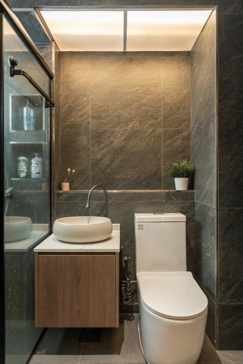 Modern Bathroom at 641 Pasir Ris Drive