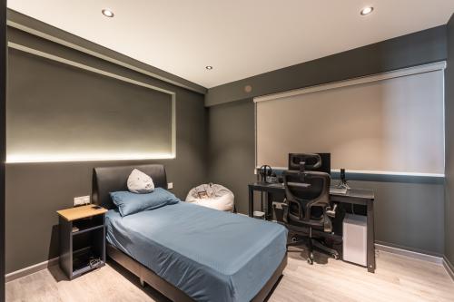 Modern Bedroom at 641 Pasir Ris Drive