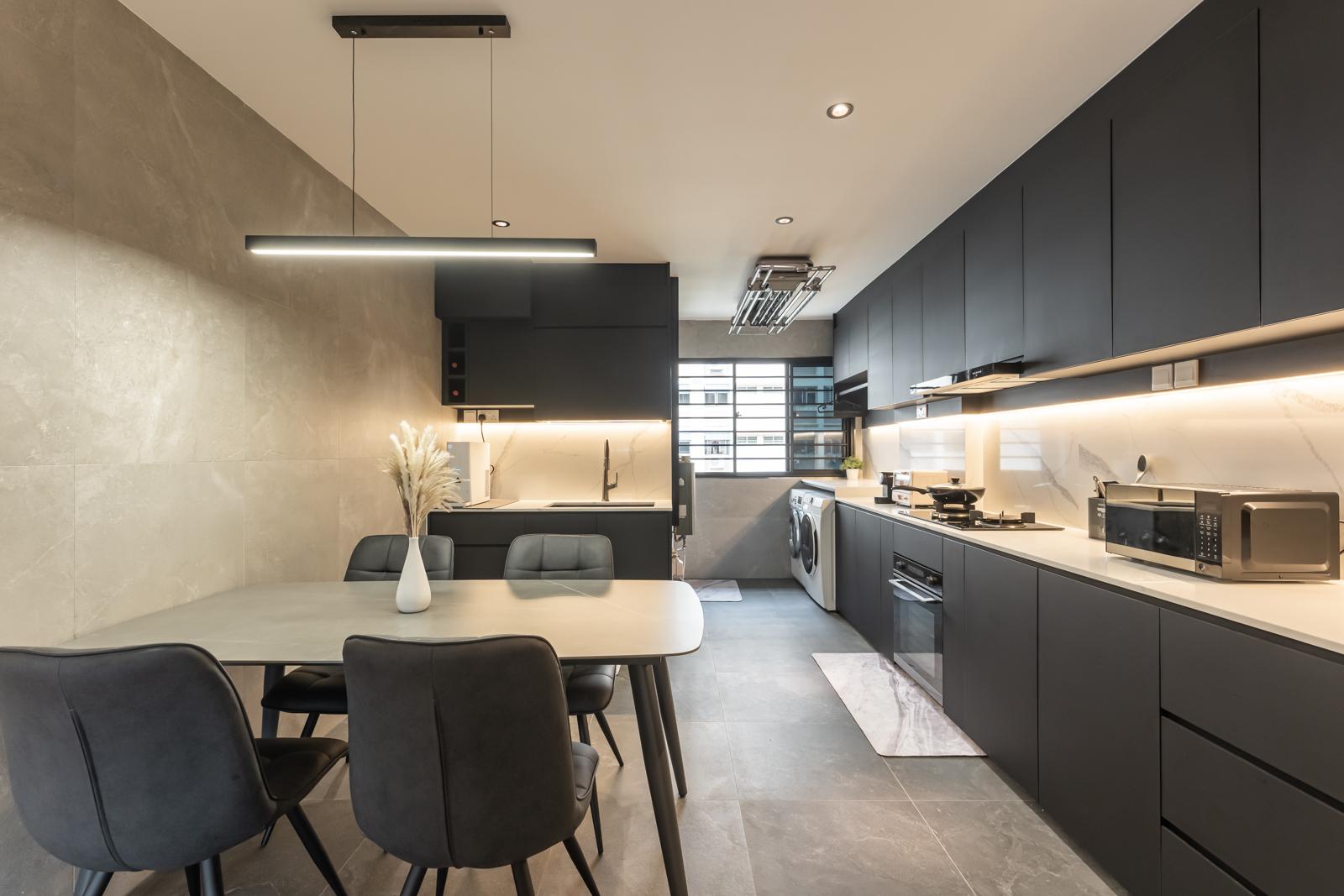 Modern Kitchen with Countertop and Homogeneous Tiles