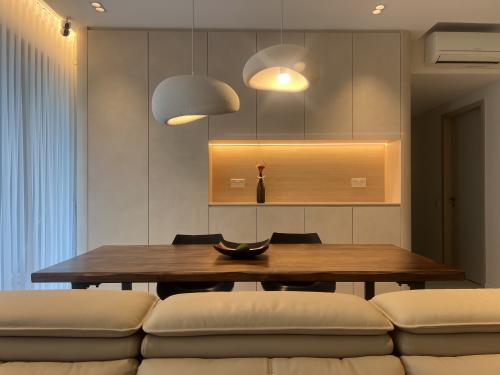 Modern Dining Room at Treasure @ Tampines