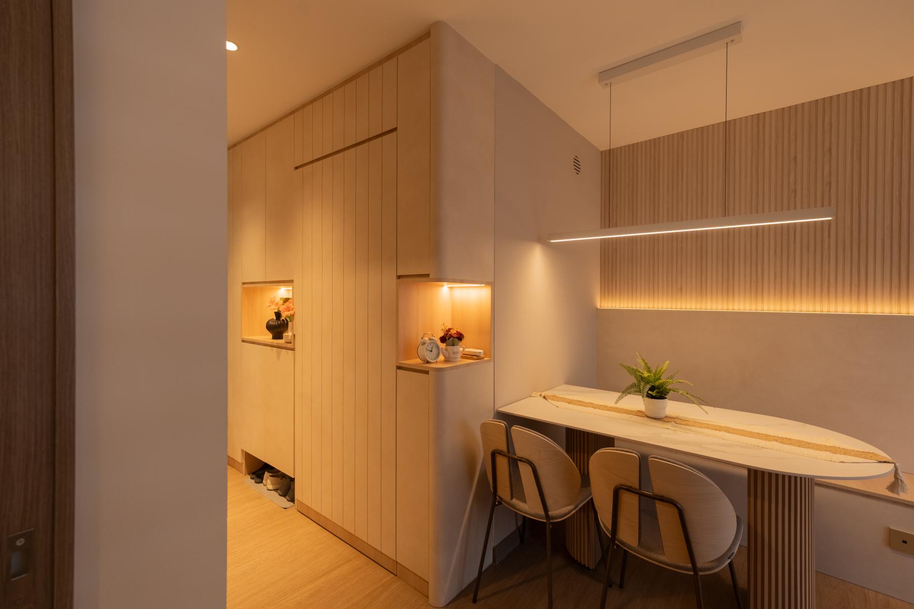 Scandinavian Dining Room with Dining Table and Dining Chairs