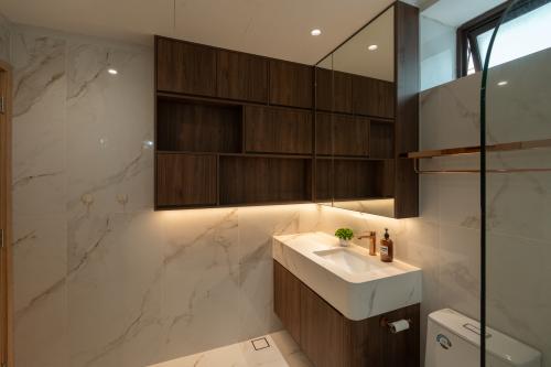 Contemporary Bathroom at Varsity Park