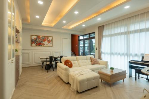 Contemporary Living Room at Varsity Park