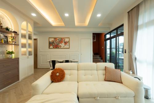 Contemporary Living Room at Varsity Park