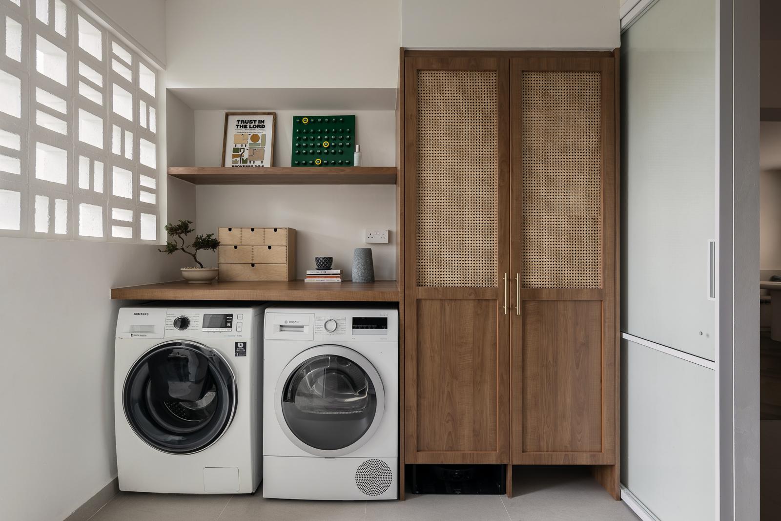 Scandinavian Service Yard with Washing Machine and Dryer