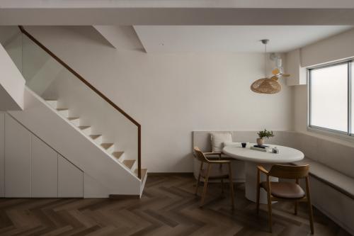 Scandinavian Dining Room at Tampines Parkview