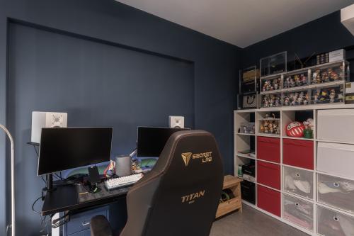Contemporary Bedroom at 182 Bedok North Rd