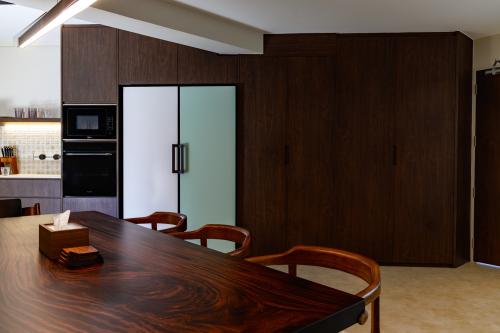 Contemporary Dining Room at 729 Tampines