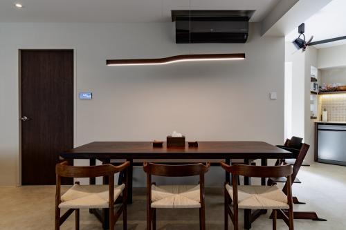 Contemporary Dining Room at 729 Tampines