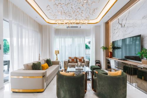 Modern Living Room at 18A Harvey Avenue