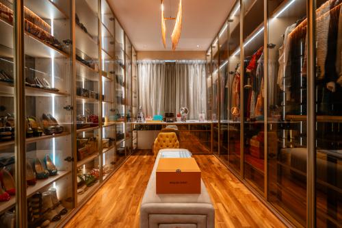 Modern Walk-in Wardrobe at 18A Harvey Avenue