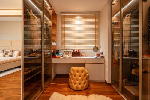 Modern Walk-in Wardrobe at 18A Harvey Avenue