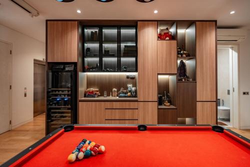 Modern Basement at Victoria Park