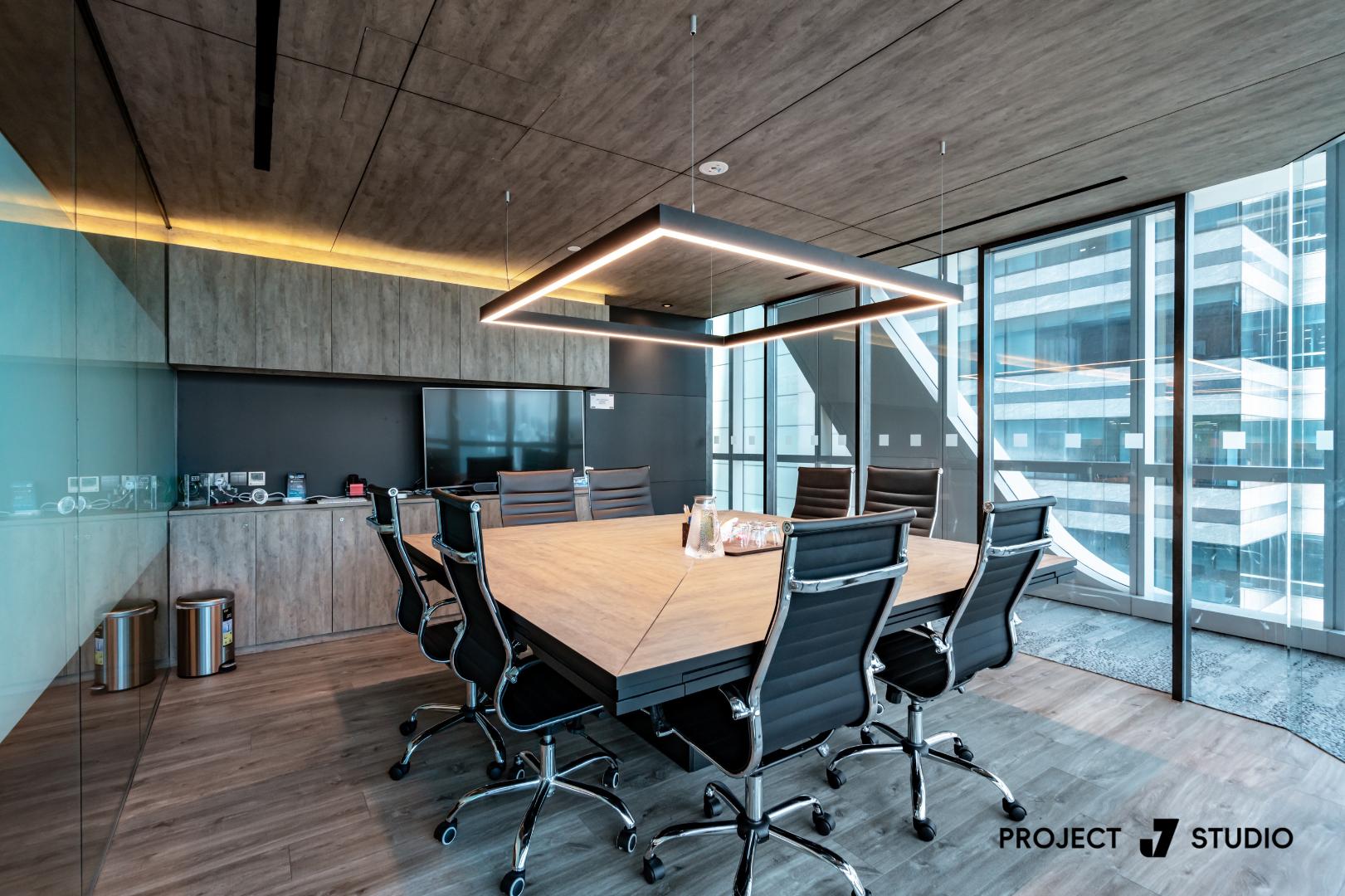Modern Studio with Desk and Desk Chairs