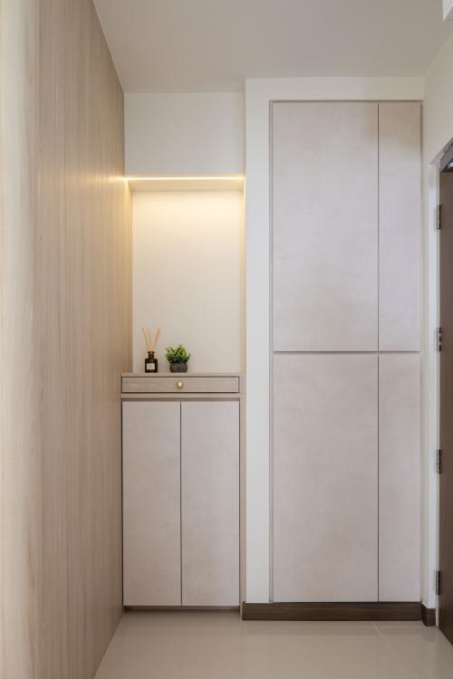 Contemporary Entryway at 131C Tengah Drive