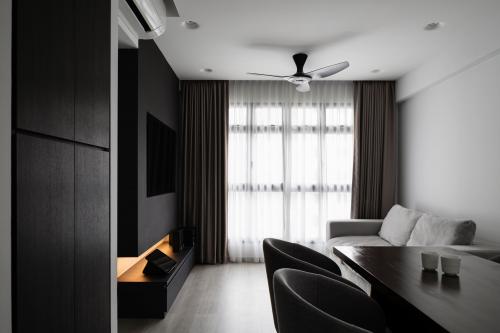 Minimalist Living Room at 465B Fernvale Road