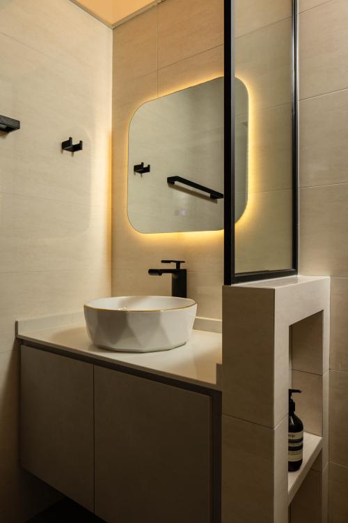 Modern Bathroom at 161B Jalan Teck Whye