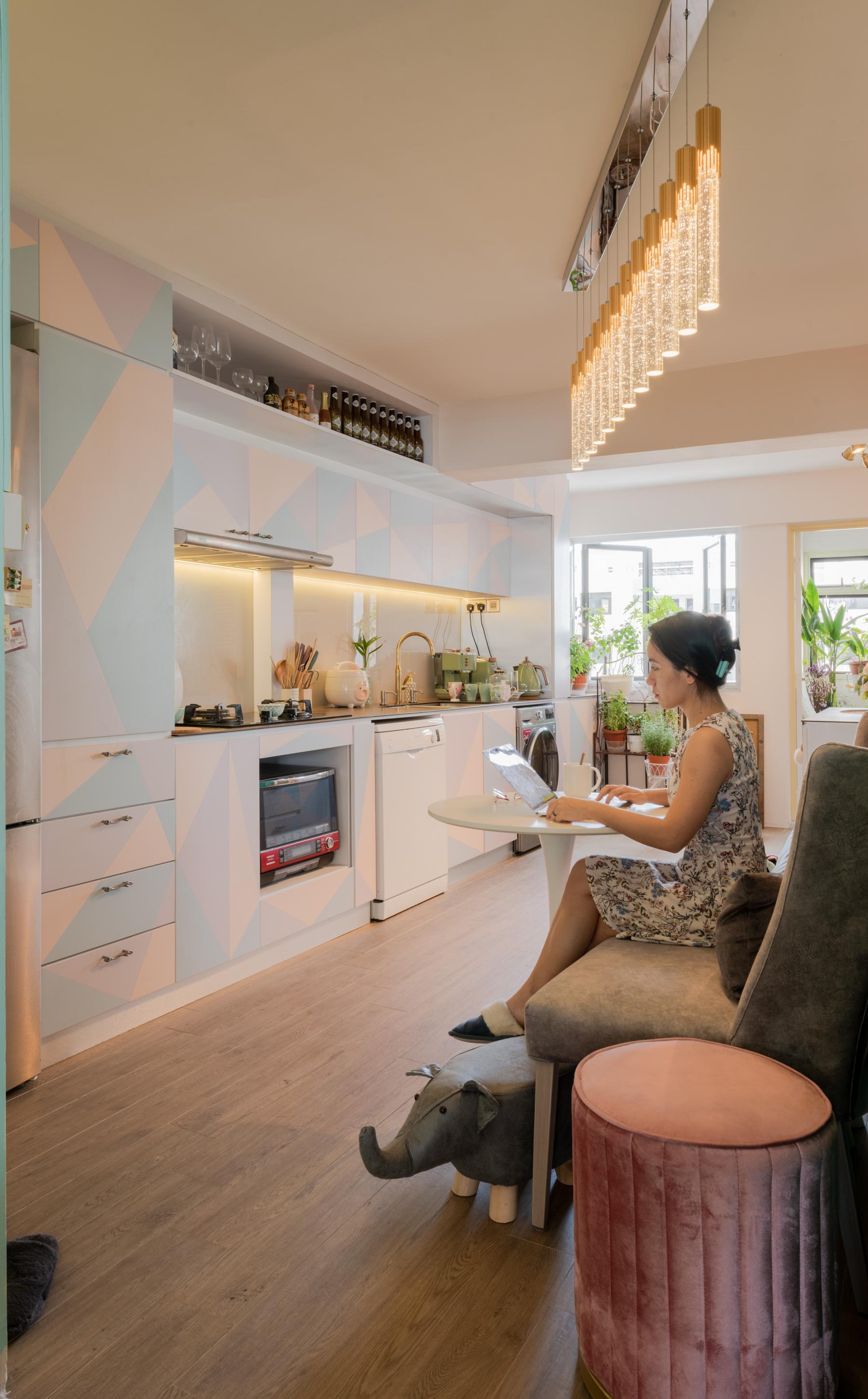 Contemporary Home Office with Bookshelf and Desk