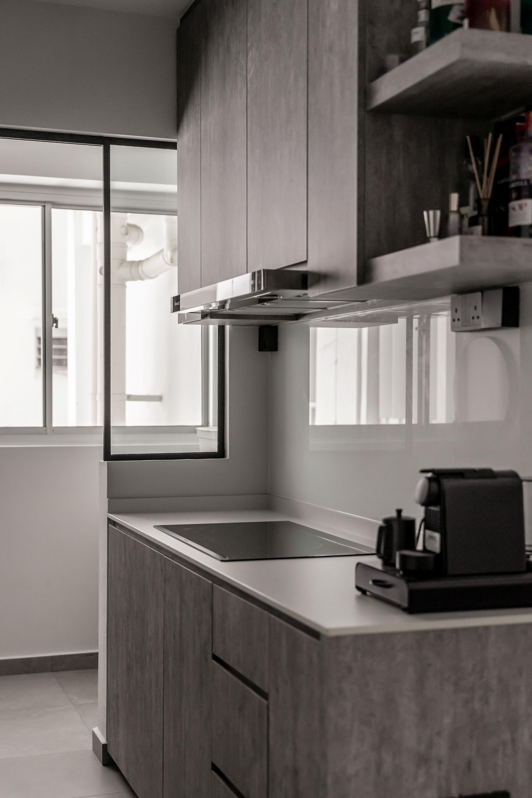 Contemporary Kitchen with Homogeneous Tiles and Kitchen Window