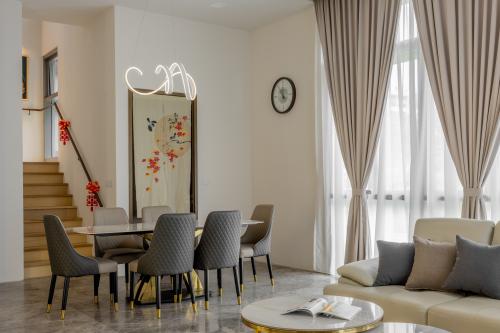 Contemporary Dining Room at 31 Lor 1 Parkwood