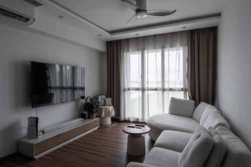 Country Living Room at 662B Tampines St64