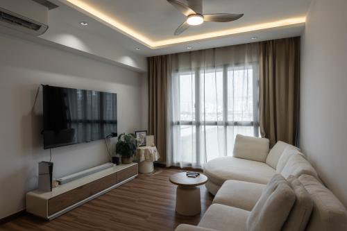 Country Living Room at 662B Tampines St64