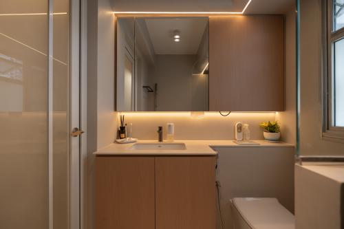 Scandinavian Bathroom at Senja Heights