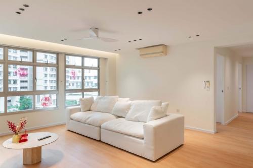 Minimalist Living Room at 440C Fernvale Link