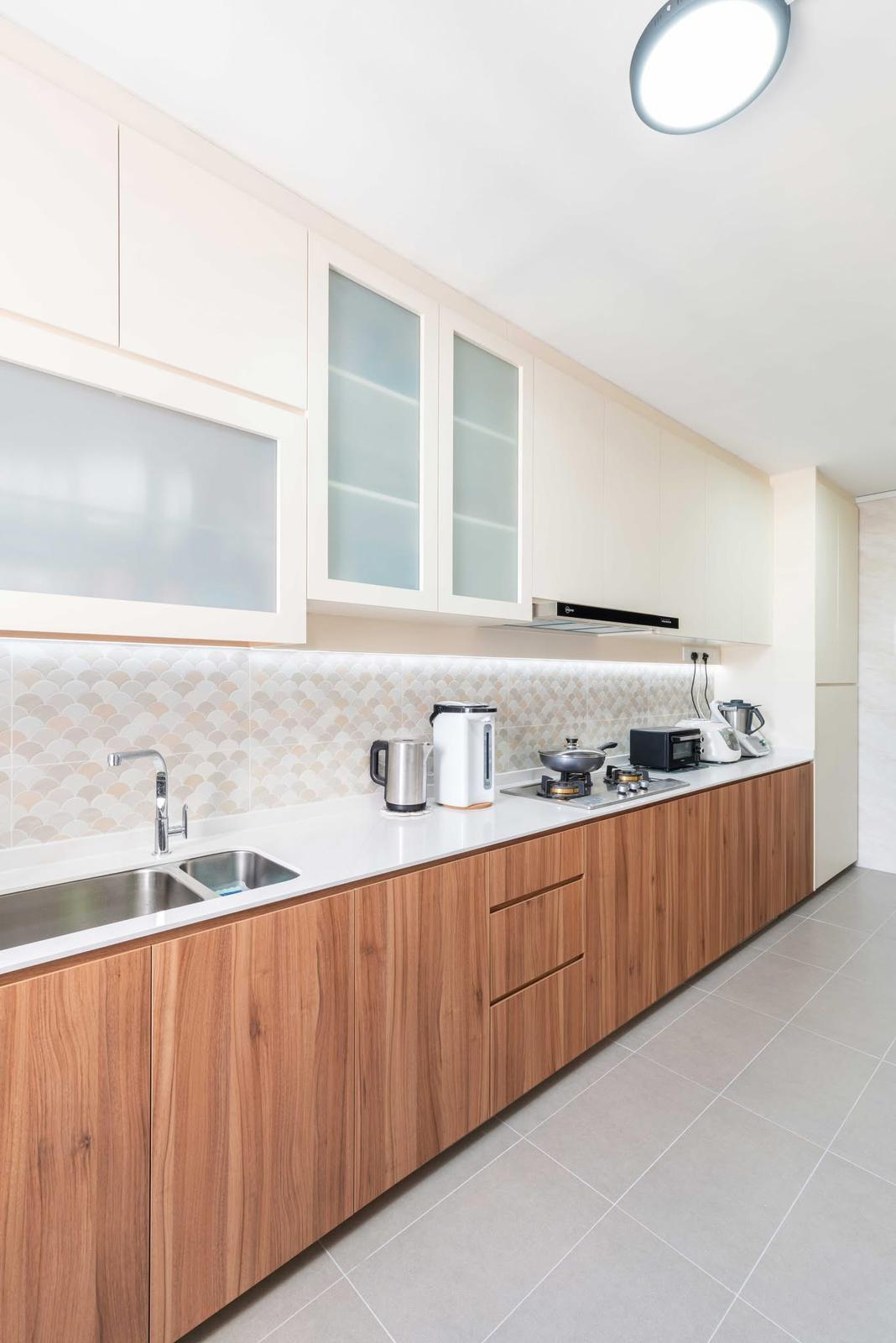 Contemporary Kitchen with Countertop and Homogeneous Tiles
