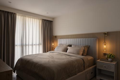 Eclectic Bedroom at Savannah Condopark