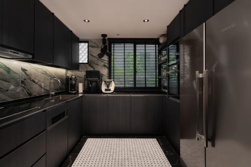 Asian Kitchen at Avenue South Residence III