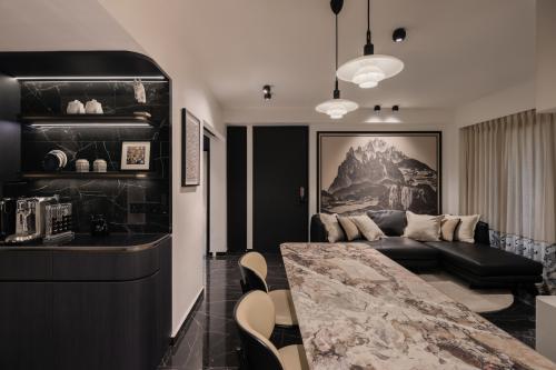 Asian Dining Room at Avenue South Residence III