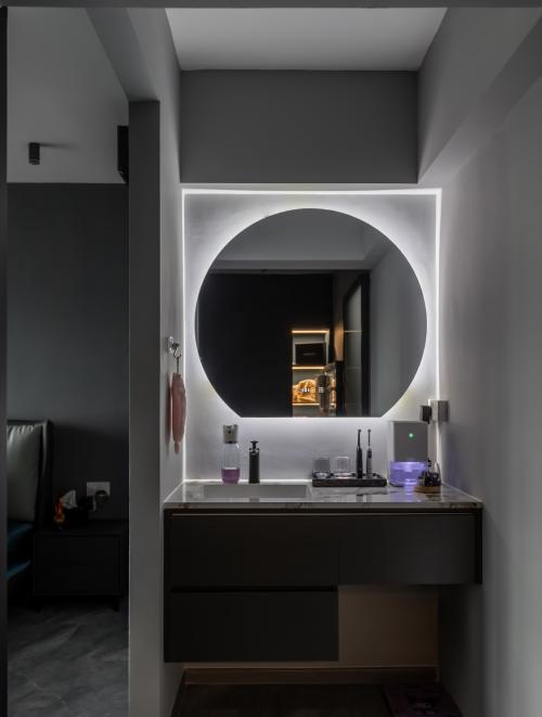 Modern Bedroom at 342B Yishun Ring Rd