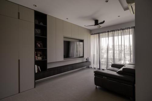 Modern Living Room at 76 Choa Chu Kang Ave 5 Inz Residence
