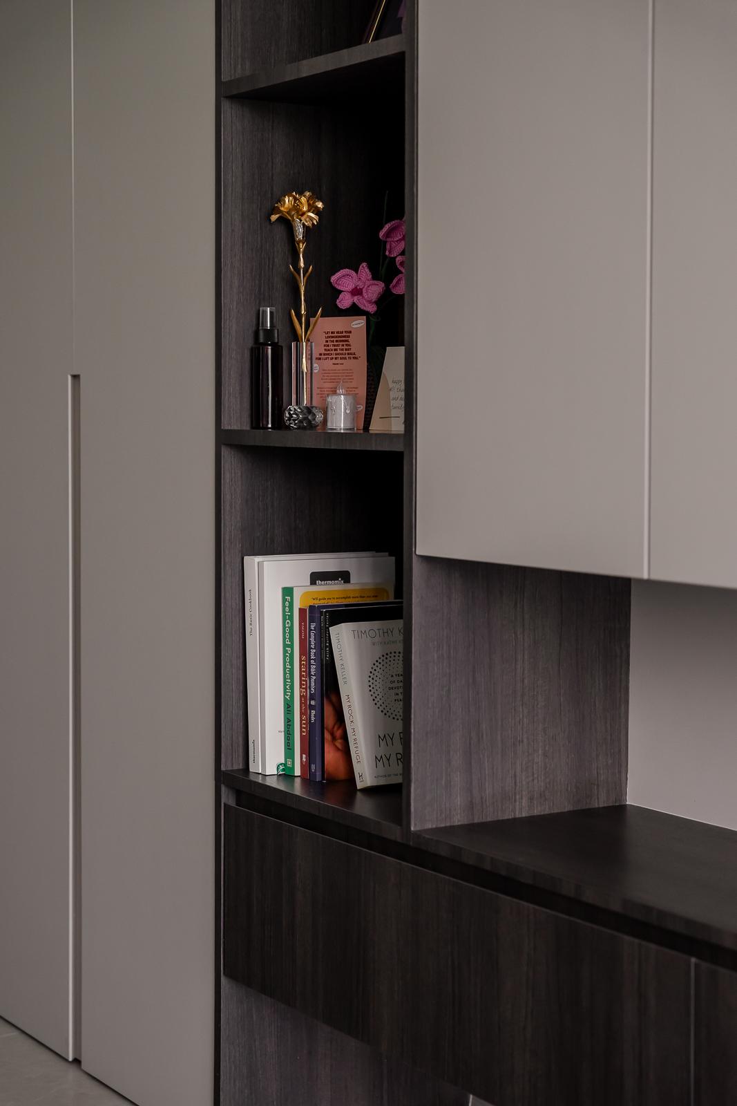 Modern Living Room with Bookshelf and Vinyl Flooring