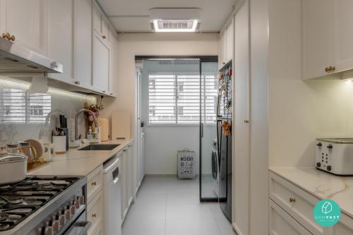 Vintage Kitchen at 849 Woodlands Street 82