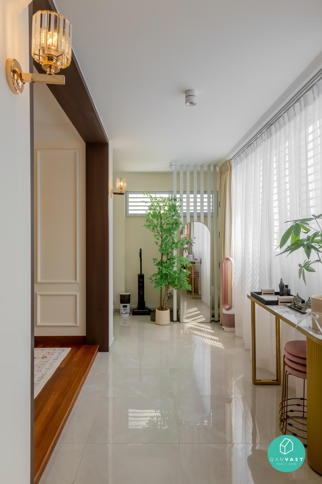 Vintage Entryway with Mirror and Console Table