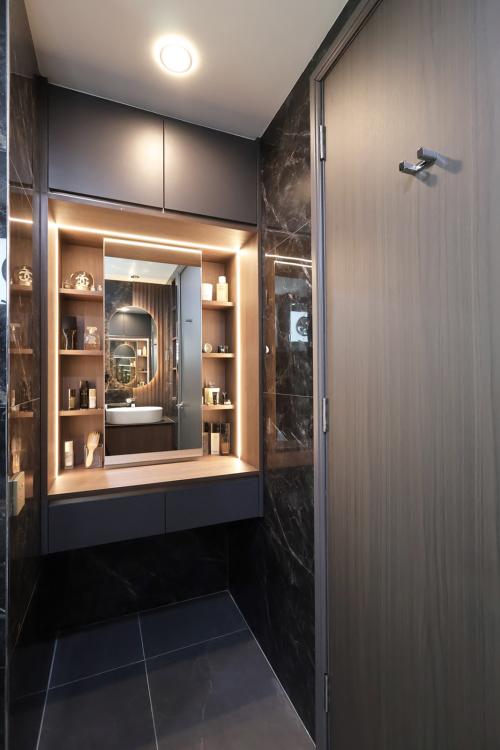 Modern Bathroom at Resale 3 Bedroom Condo @ Stirling Road
