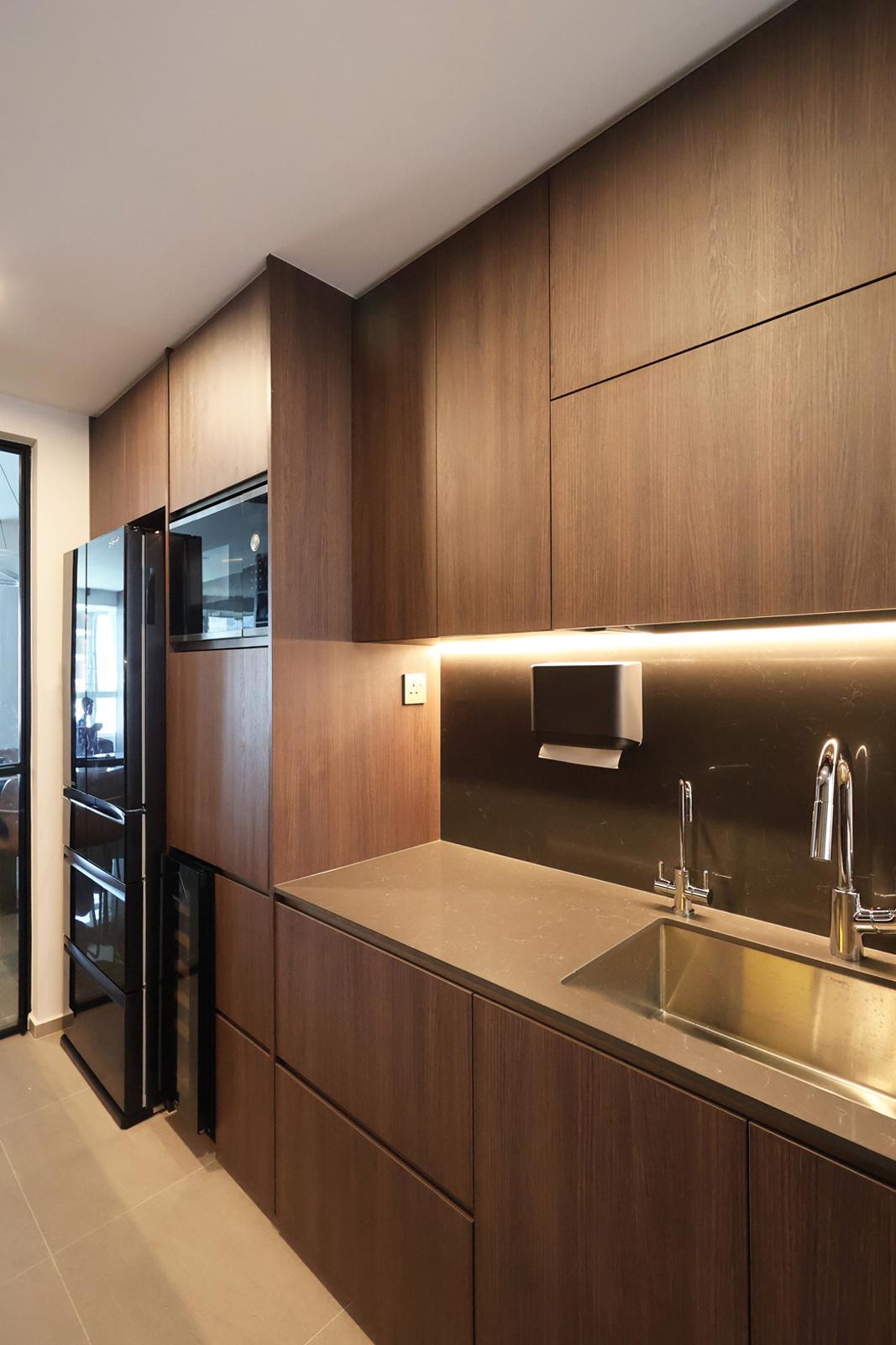 Modern Kitchen with Kitchen Window and Kitchen Accessories