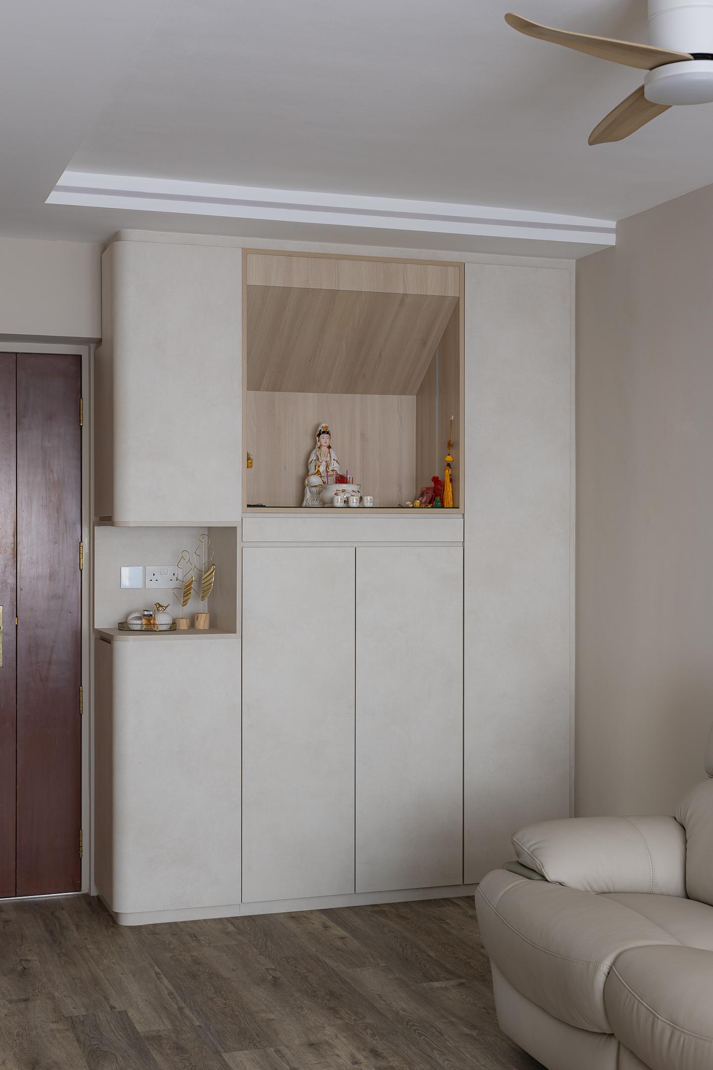 Scandinavian Entryway with Shoe Rack and Shoe Cabinets
